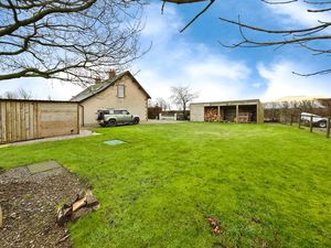 Photo 21- click for photo gallery